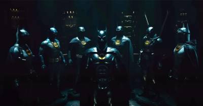 The Flash - Những bộ trang phục Batman và quá khứ 30 năm của Bruce Wayne