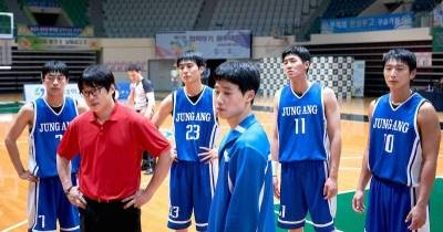 Rebound Bật Bảng - Bộ phim về bóng rổ tràn ngập không khí thanh xuân