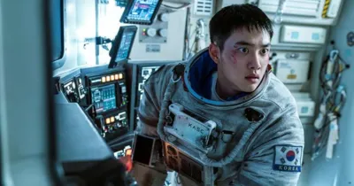 Review The Moon: Nhiệm Vụ Cuối Cùng