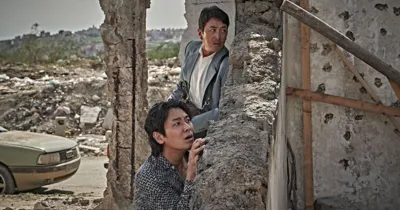 Thái tử Kingdom Ju Ji Hoon trở lại với Bộ Đôi Báo Thủ