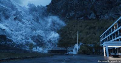 Sóng Tử Thần, bạn có 10 phút để chạy khỏi những con sóng cao 80 mét