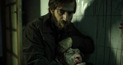 The Stranger, cơn đại dịch mới bắt đầu