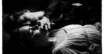 Bật mí cảnh nóng "dài hơi" của Mẹ Rồng trong Tiếng Vọng Từ Tượng Đá