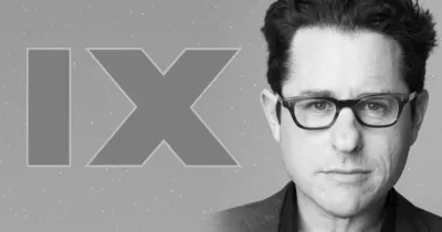 Star Wars 9 - Nhà nhà đua nhau xóa tài khoản, J.J. Abrams lại "mò" lên Twitter lần đầu tiên