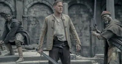 [REVIEW] King Arthur – Cũ nhưng chưa bao giờ hết thú vị