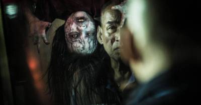 Váy đỏ đẫm máu: Nỗi ám ảnh tột cùng