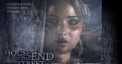 Jennifer Lawrence đẹp ma mị trong phim kinh dị