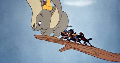 Tim Burton nhận vai trò đạo diễn cho Dumbo của Walt Disney