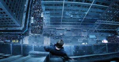 Man on a Ledge - câu chuyện nghẹt thở trên tầng cao