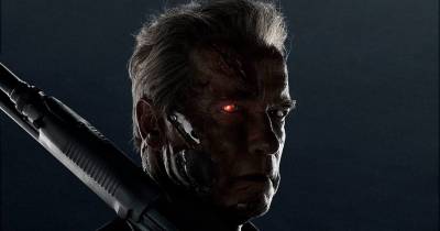 Arnold Schwarzenegger biến hình trong Terminator: Genisys 'Living One-Sheet'