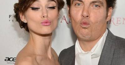 Keira Knightley khoe 'màn hình phẳng' trên thảm đỏ