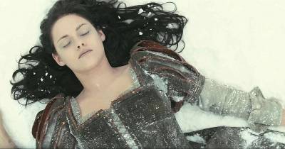 Snow White and the Huntsman tung trailer dữ dội