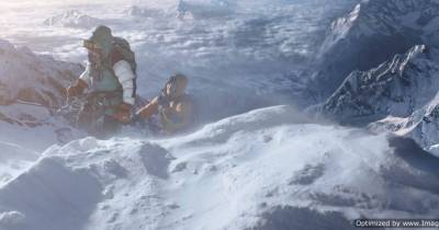 Review Everest: Chết lặng trên núi tuyết trắng xóa