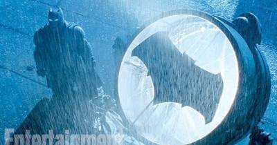 Comic Con 2015, Batman v Superman tung trailer siêu kịch tính