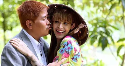 Thôn nữ Tây đi cấy lúa gặp trai phố “dê”