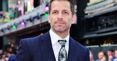 Các cảnh reshoot của Justice League vẫn được thực hiện theo kế hoạch của Zack Snyder