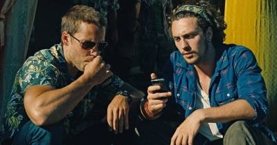 Savages, hành trình của những kẻ mọi rợ