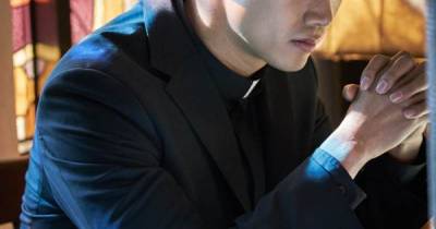 Ám Hồn - Ok Taecyeon hóa cha xứ bắt ma