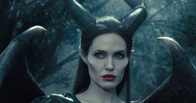 Angelina Jolie đang cân nhắc cho Maleficent 2