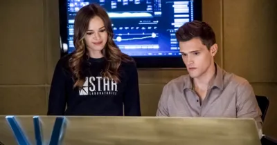 The Flash mùa 5 - Hartley Sawyer trở thành một trong những nhân vật chính