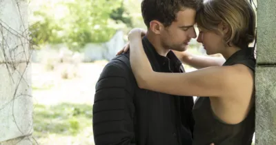 Allegiant: Trong âm mưu là âm mưu