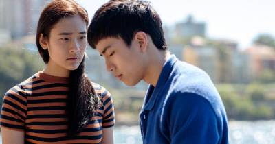 [REVIEW] Bad Genius – Thu hút người xem suốt hai tiếng đồng hồ không thể rời mắt