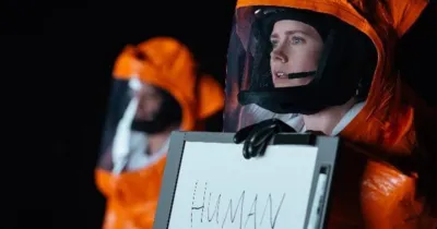 Arrival - Tác phẩm không thể bỏ qua cho mọt phim khoa học viễn tưởng