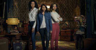 Charmed reboot tung hình ảnh mới của 3 chị em phép thuật