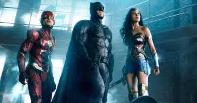 Gal Gadot và Ezra Miller hứa hẹn sẽ mang đến sự đa dạng cho các bộ phim của DCEU trong tương lai