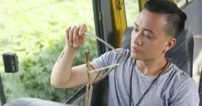 Khi ta còn trẻ, liệu ta có thể yêu một người đã chết?