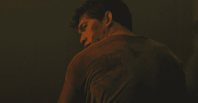 Đứng ngồi không yên với teaser “Who Are You” của HeadShot