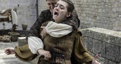 Game of Thrones season 6 - Vì sao Arya chưa thể chết?