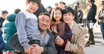 [REVIEW] Chuyện Chàng Cơ Bắp - Bộ phim đáng yêu về những con người xứng đáng được yêu thương