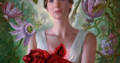 Jennifer Lawrence moi tim của mình nhân ngày dành cho Mẹ