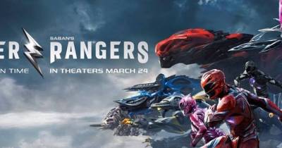 Zords chiến đấu chống lại Goldar trong trailer cuối cùng của Power Rangers