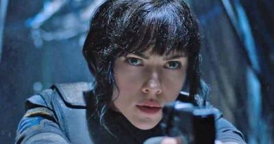 Scarlett Johansson gây ấn tượng mạnh trong trailer đầu tiên của Ghost in the Shell