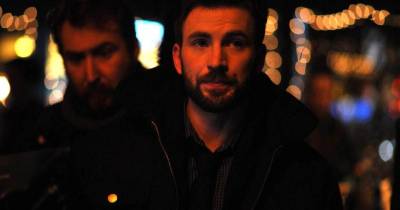 Chris Evans sẽ tham gia vào dự án phim thriller về thảm họa của Neill Blomkamp