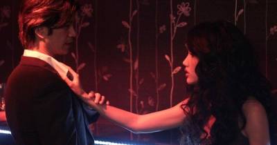 Angels - phiên bản thiếu thuyết phục của Taken