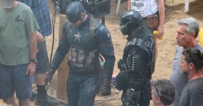 Xem Captain đấu Crossbones trên phim trường Captain America: Civil War