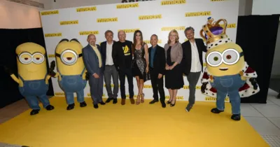 Bộ ba Minions ra mắt khản giả Anh để lên đường đi tìm chủ nhân mới