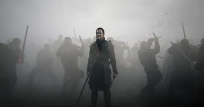 Máu nhuộm tay Fassbender trong Macbeth