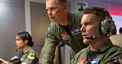 Trò Chơi Giết Người, cảm xúc lẫn lộn đằng sau màn hình