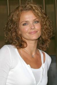 Dina Meyer