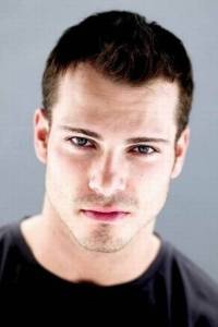 Shawn Roberts