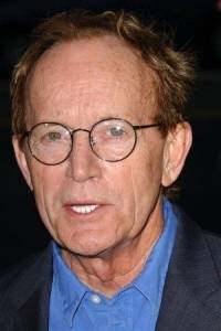 Lance Henriksen