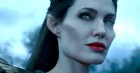 Angelina Jolie lồng tiếng cho cô voi già