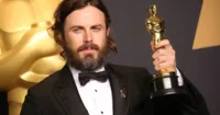 Casey Affleck sản xuất và đóng phim về thể thao Fencer