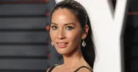 Olivia Munn đóng phim hài cùng với Jennifer Aniston và Jason Bateman