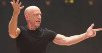 Justice League: J.K. Simmons tập luyện và nuôi ria mép cho vai Jim Gordon