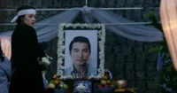 Mặt Nạ Máu - Vừa sợ vừa buồn cười trong trailer mới